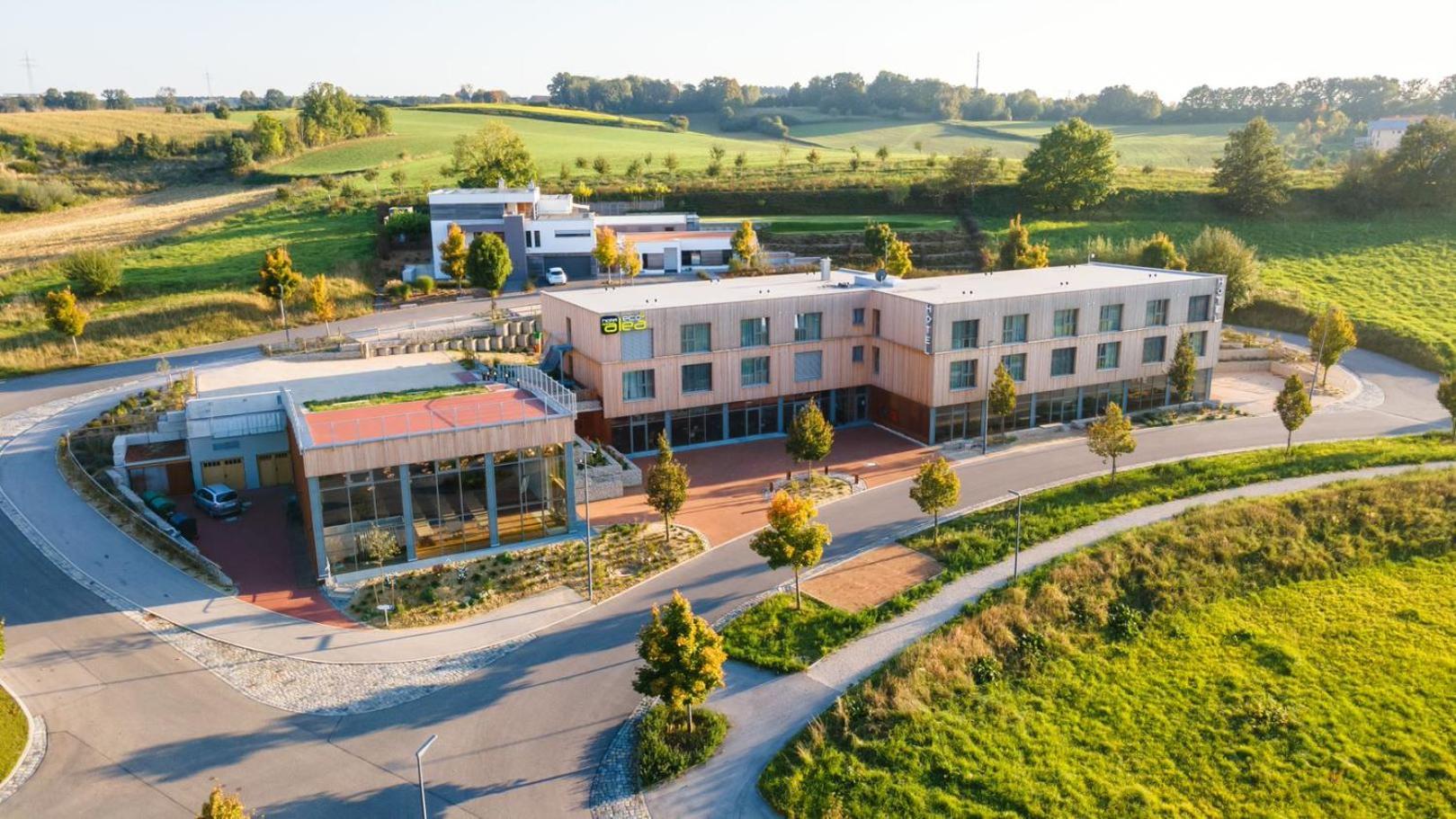 Oekohotel Aus Holz Alea Eco Pfaffenhofen an der Ilm ภายนอก รูปภาพ